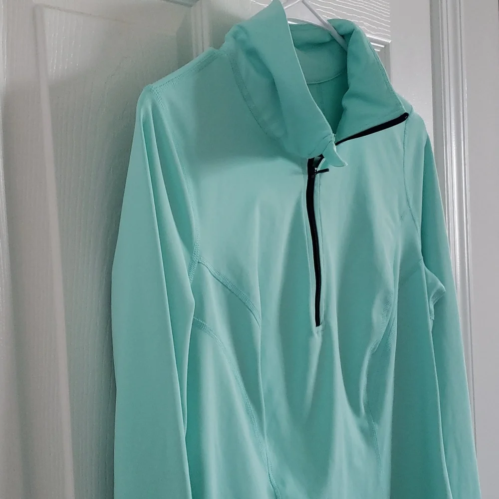 EXP Core Pullover - Picture 2 of 5